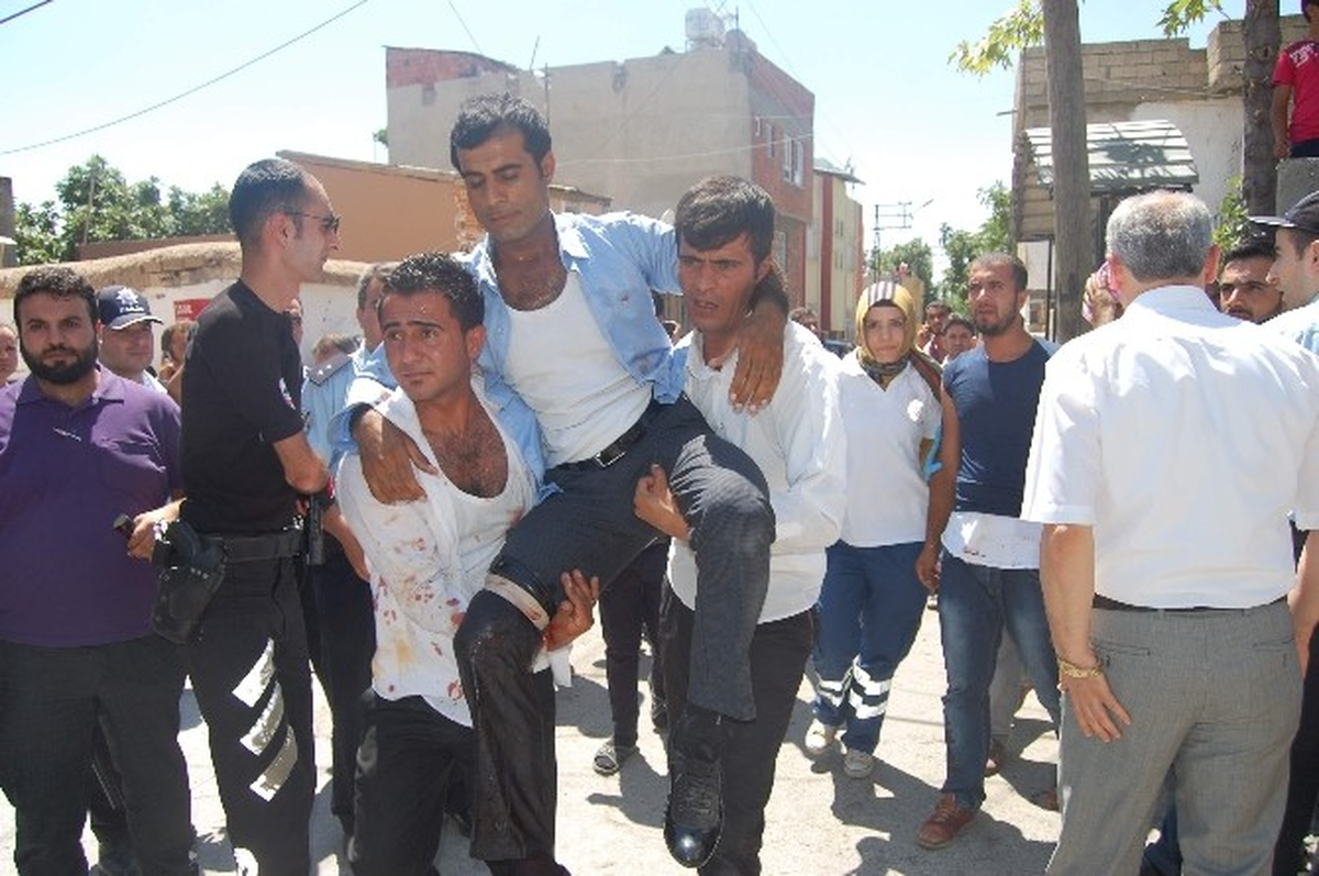 Akrabalar Arasında Silahlı ve Bıçaklı Kavga: 12 Yaralı, 20 Gözaltı