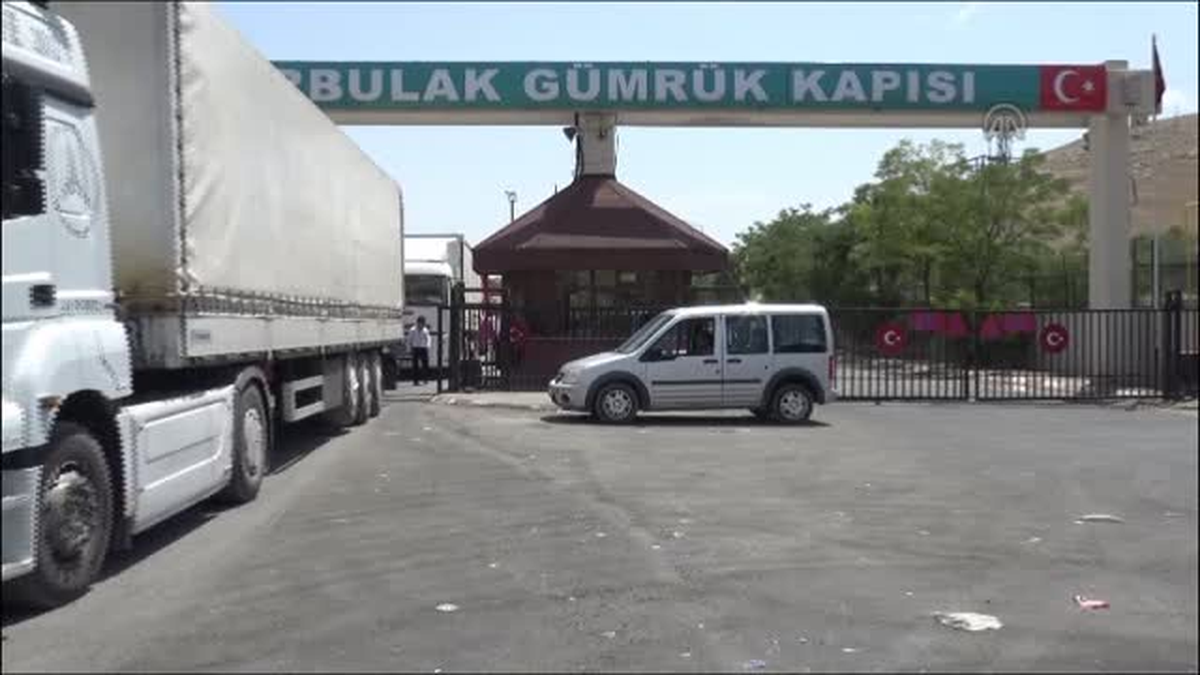 Ağrı\'da Araç Kuyruğunda Bayram Sevinci