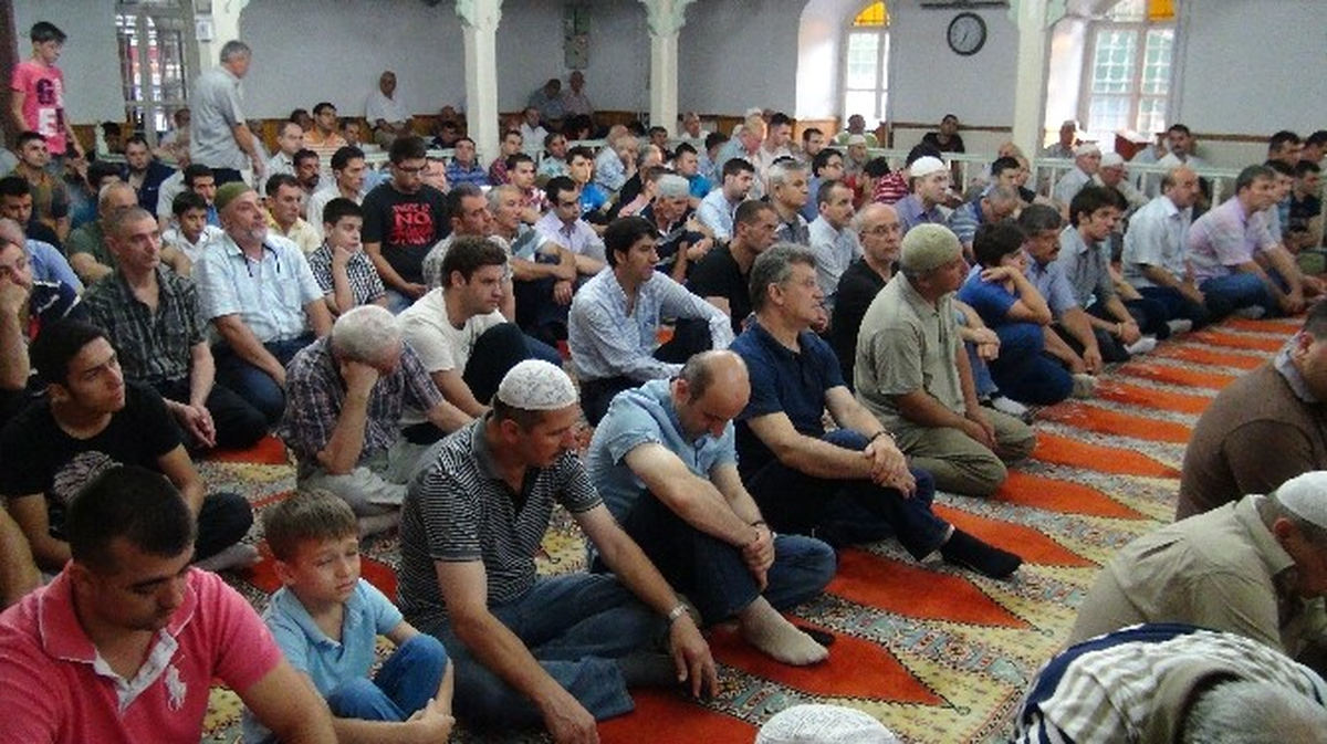 Bayram Namazında Camiler Doldu Taştı