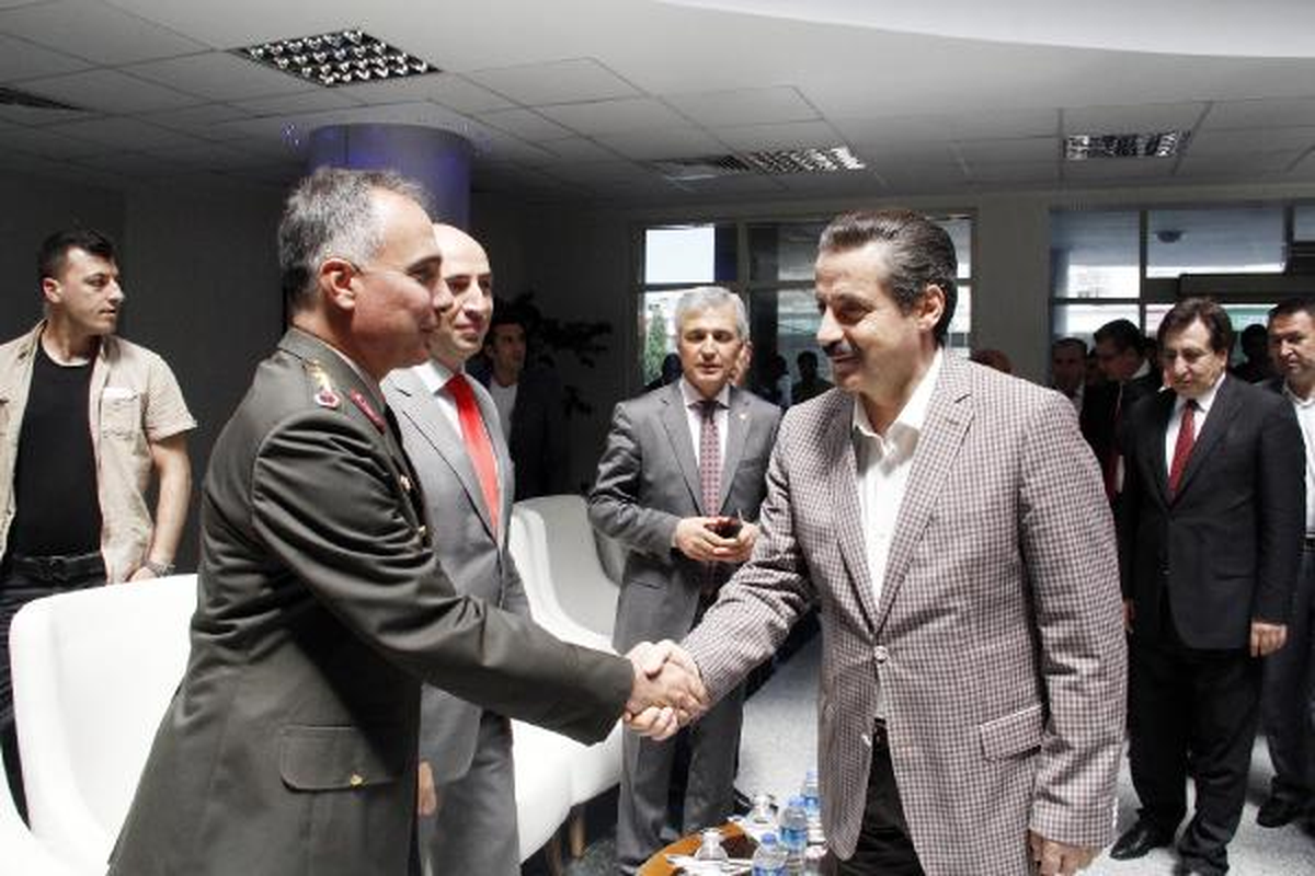 Bakan Çelik: Filistinli Kardeşlerimizin Yanında Olduğumuzu Haykırıyorum