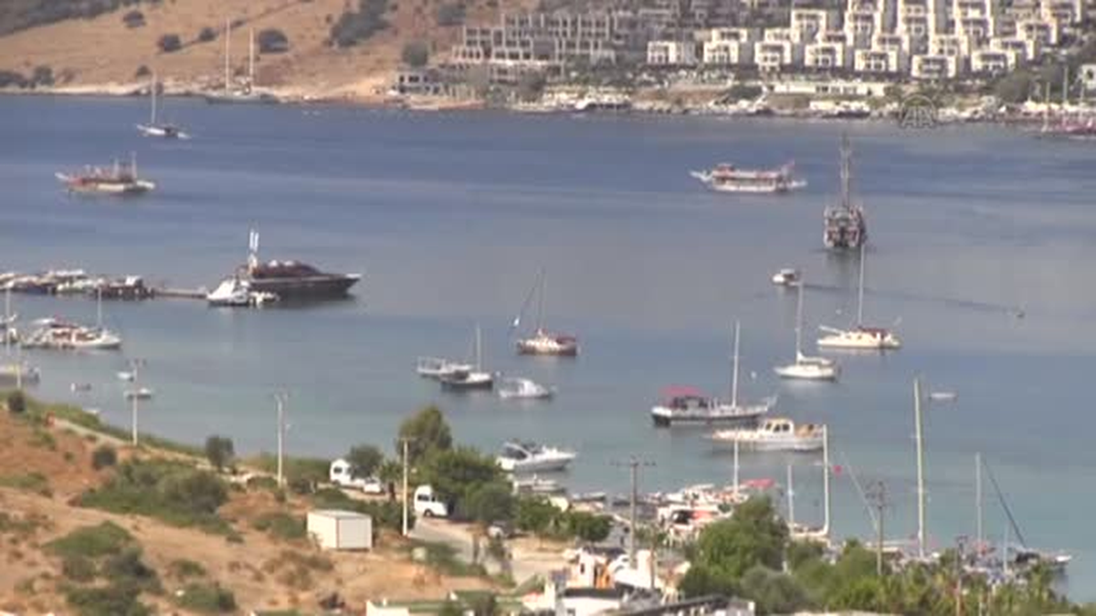 Bodrum'da deniz trafiği yoğunlaştı -