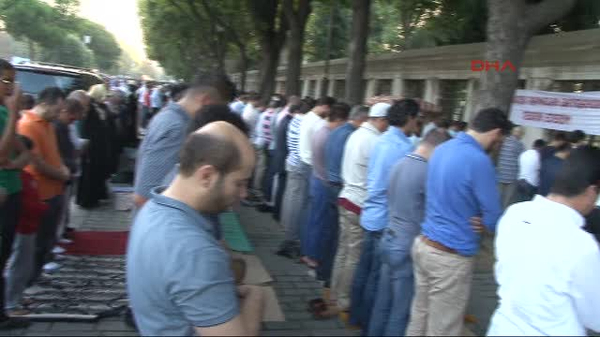 Cumhurbaşkanı Gül\'den Bayram Namazı Sonrası Açıklama