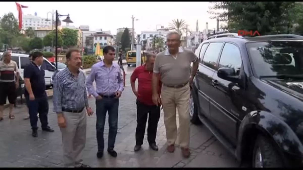 Deniz Baykal\'ın Börek Hesabını, Menderes Türel Ödedi