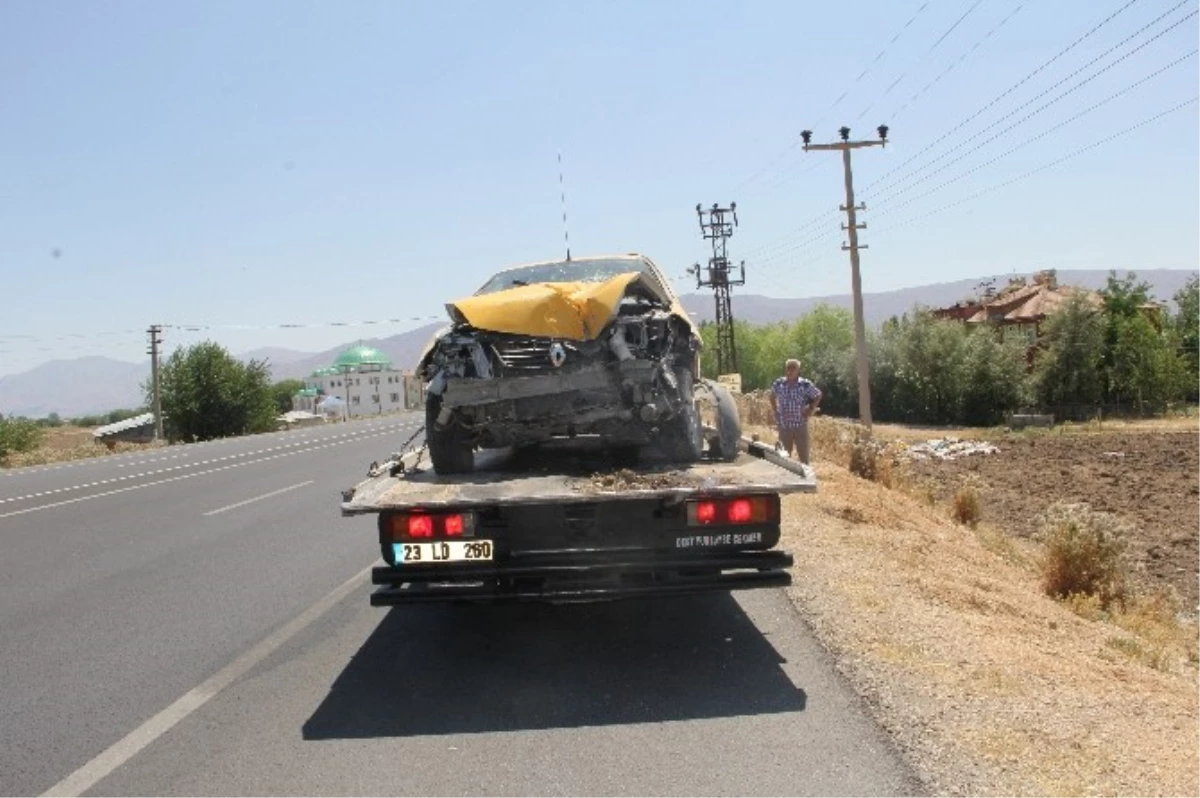 Elazığ\'da Trafik Kazası: 5 Yaralı