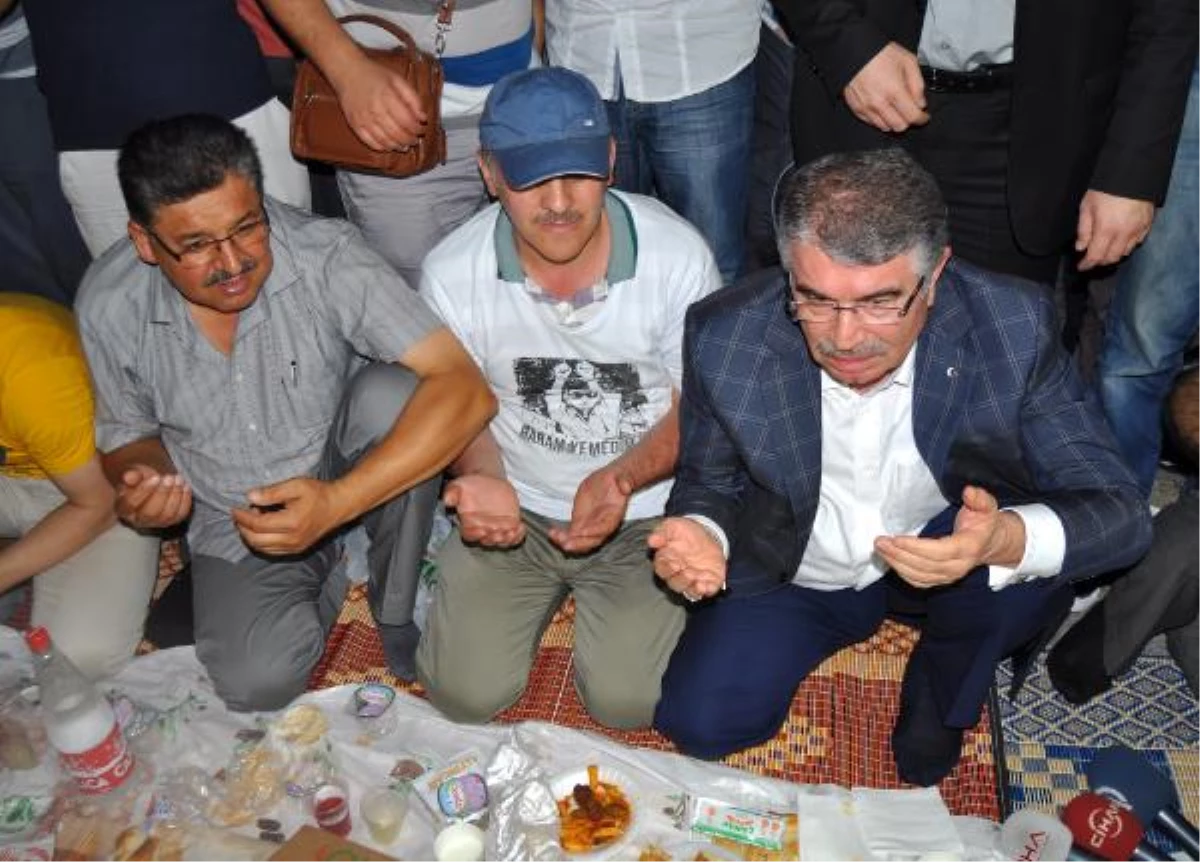 İdris Naim Şahin, Polis Yakınları ile Birlikte İftar Yaptı