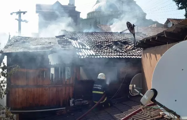 İzmit’te Ev Yangını Korkuttu Son Dakika