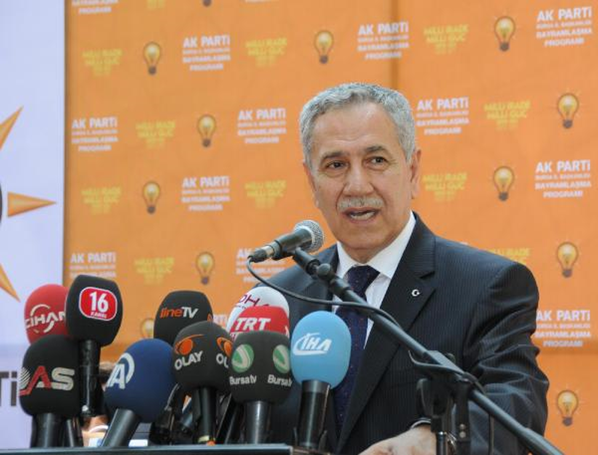 Kadın İffetli Olacak, Herkesin İçinde Kahkaha Atmayacak