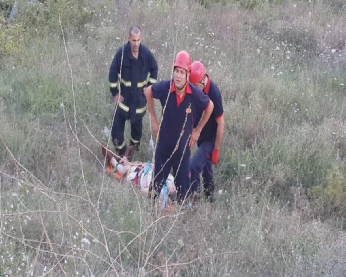 Kocaeli\'de Alkol Alan Şahıs 10 Metrelik Duvardan Düşerek Yaralandı