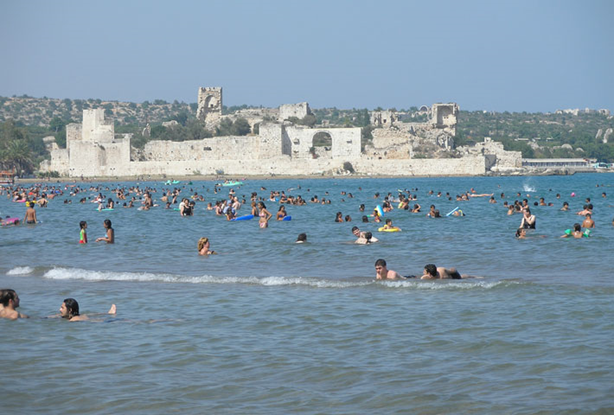 Mersin Sahillerinde Bayram Yoğunluğu