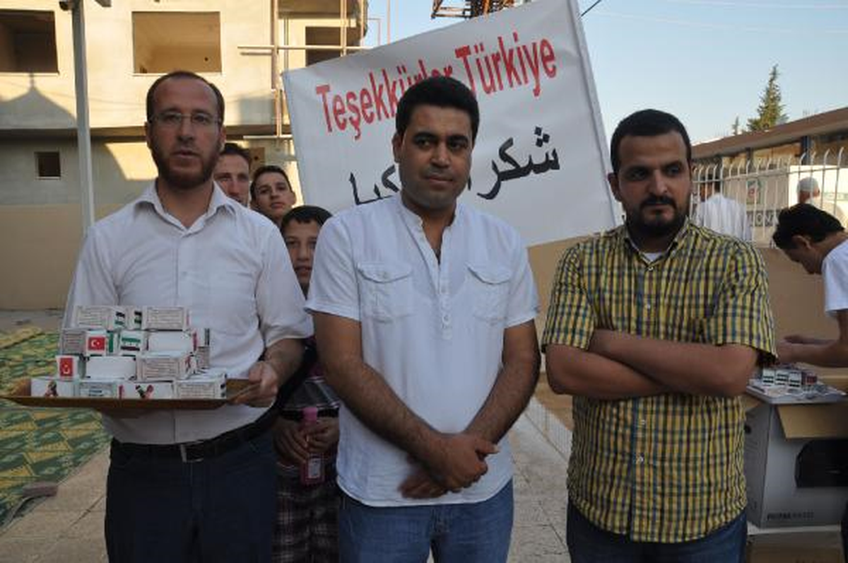 Reyhanlı\'da Suriyeliler Hem Teşekkür Etti, Hem Özür Diledi