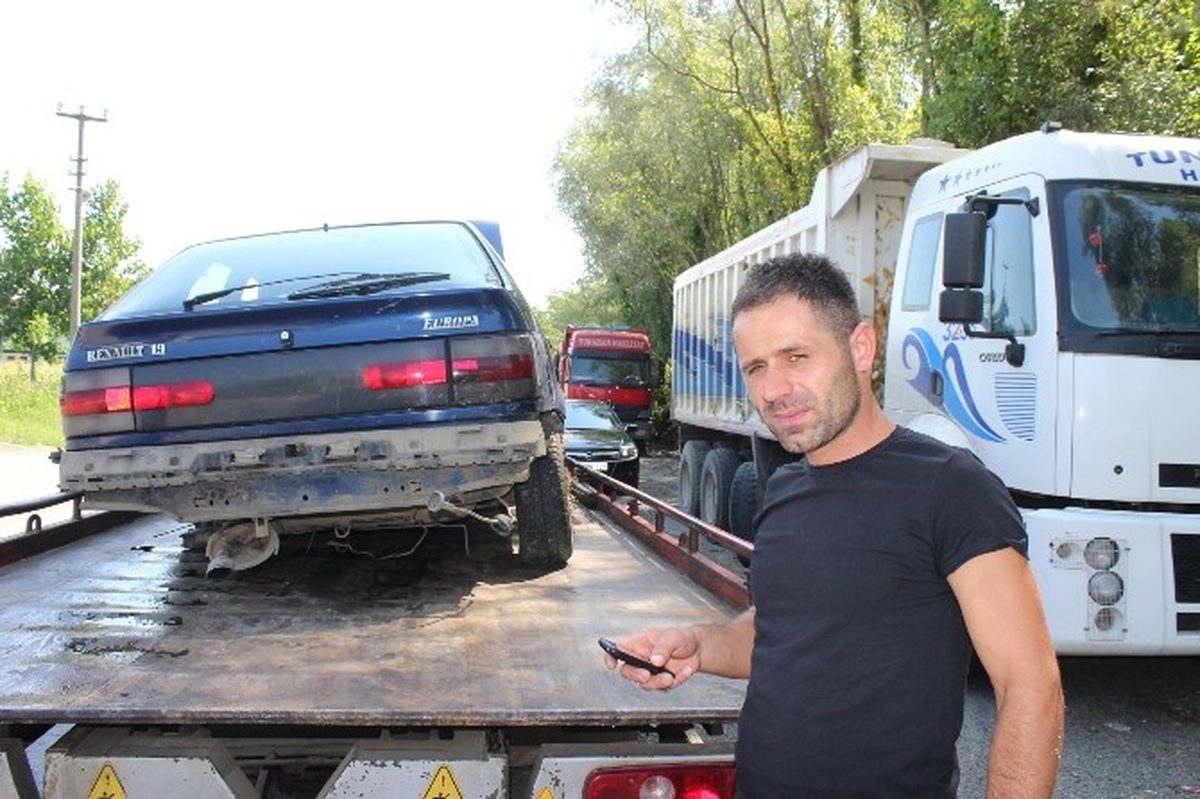 Otomobili Takla Attı, Burnu Bile Kanamadı