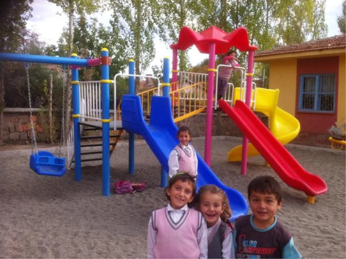 Yozgat İl Özel İdaresinden 79 Köye Daha Çocuk Parkı