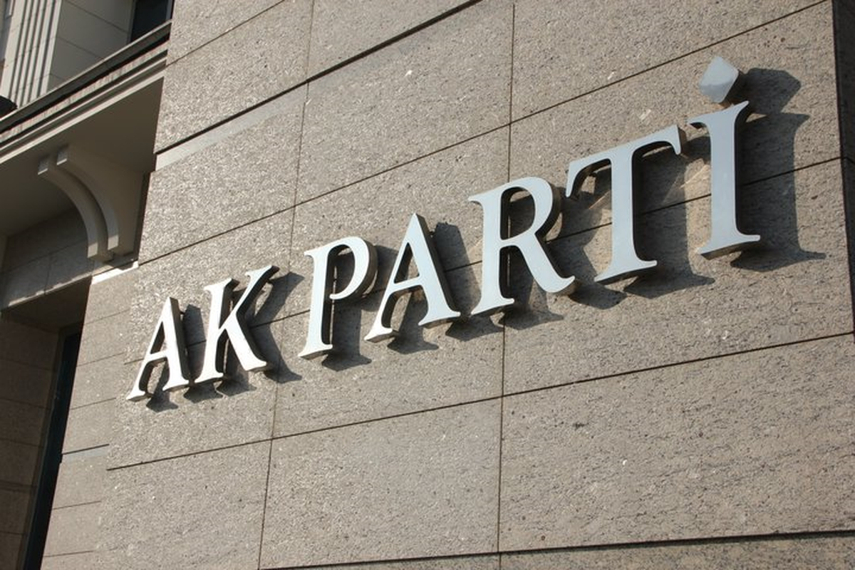 AK Parti\'de En Çok Sorulan Soru