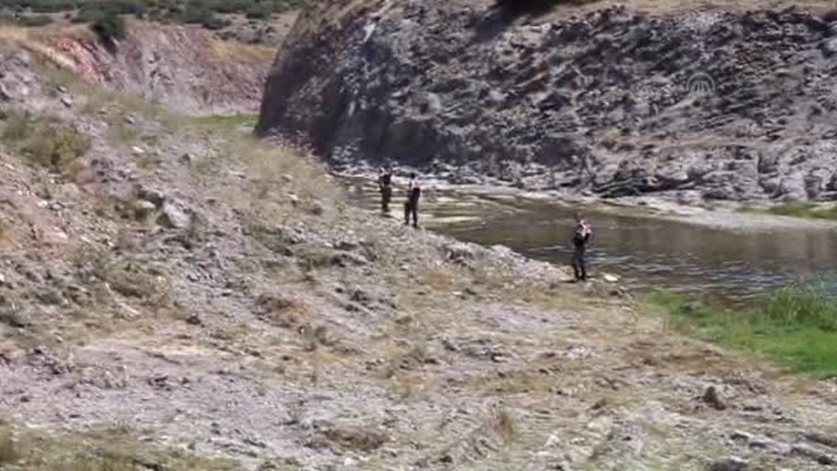 Akçin Çayı\'nda erkek cesedi bulundu -