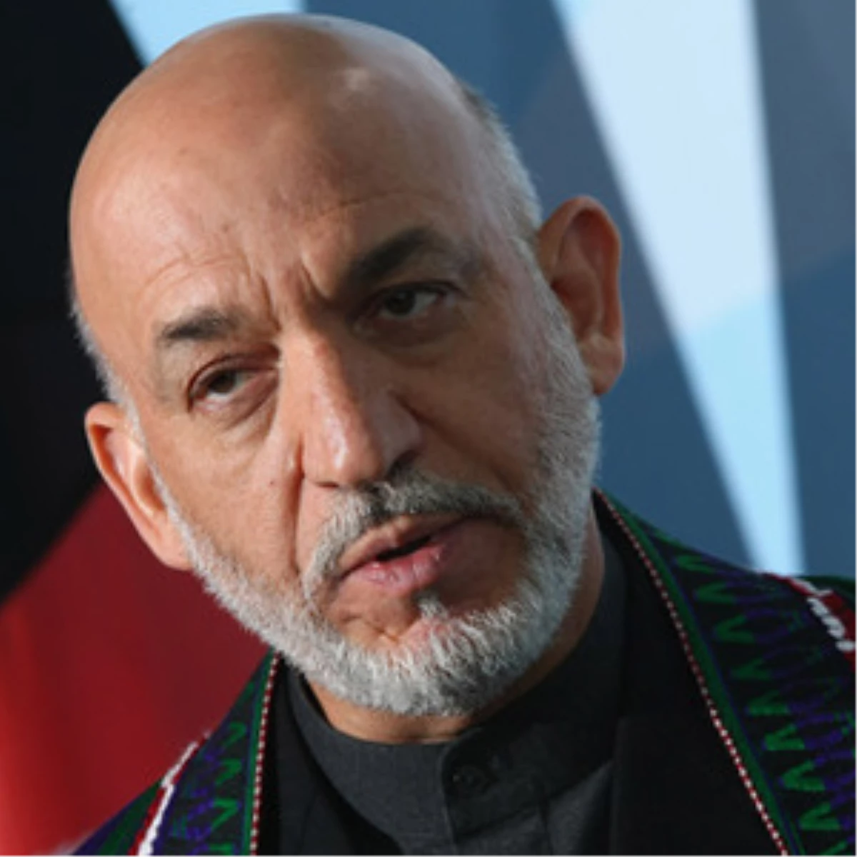 Afganistan Cumhurbaşkanı Karzai\'nin Kuzenine Bombalı Saldırı