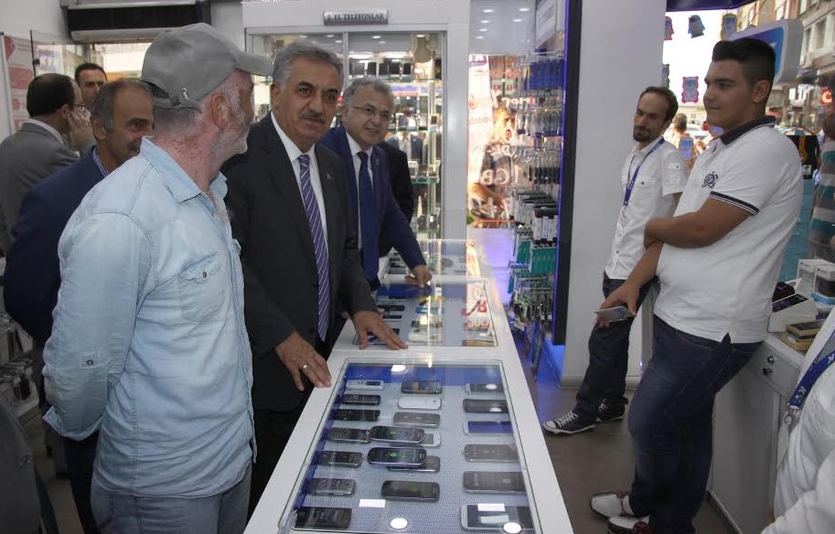 Gümrük ve Ticaret Bakanı Hayati Yazıcı Rize\'de