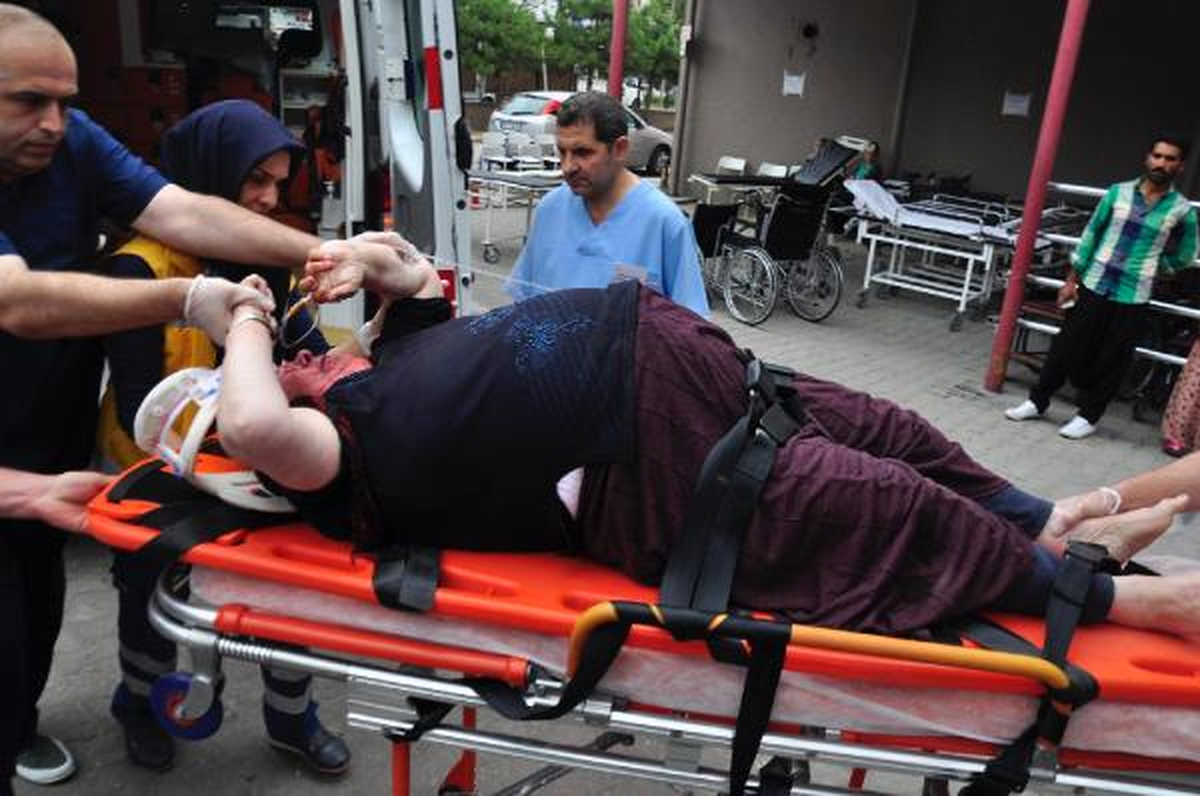 İnegöl\'de Çarpışan Otomobilde Yaralanan Saniye Kurban Öldü