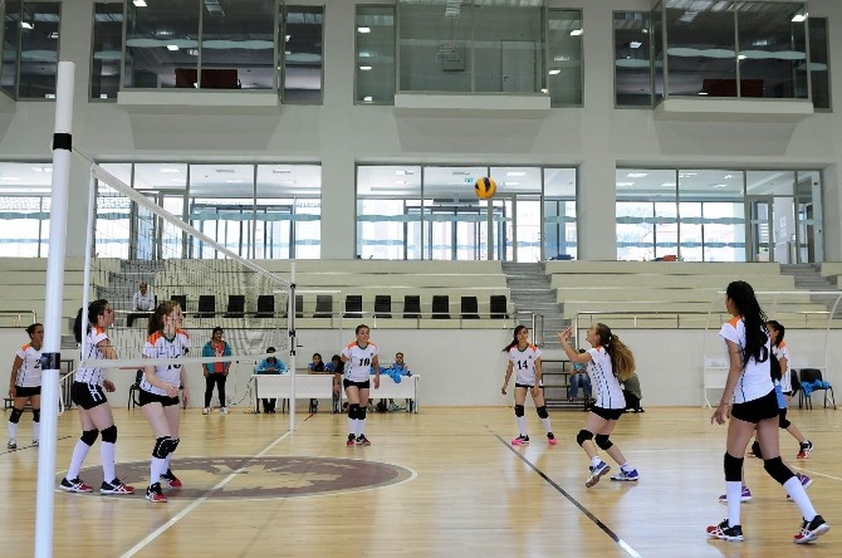 Başak Gençlik ve Spor Merkezi Hizmet Vermeye Başladı