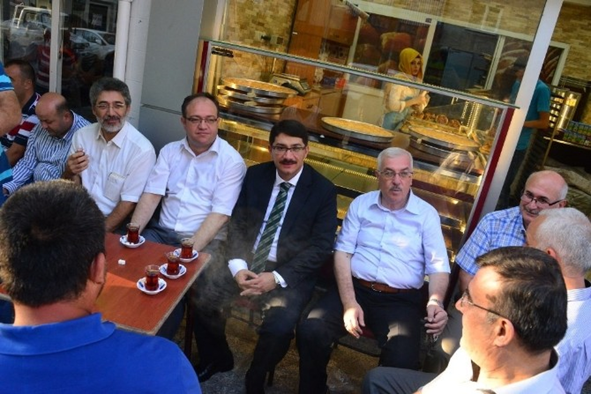 Başkan Çelik, Bayramda Halkla İç İçeydi