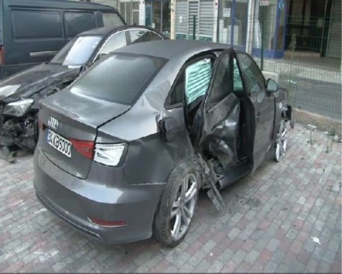 Bir Almanya Plakalı 2 Lüks Araç Kaza Yaptı: 1 Ölü