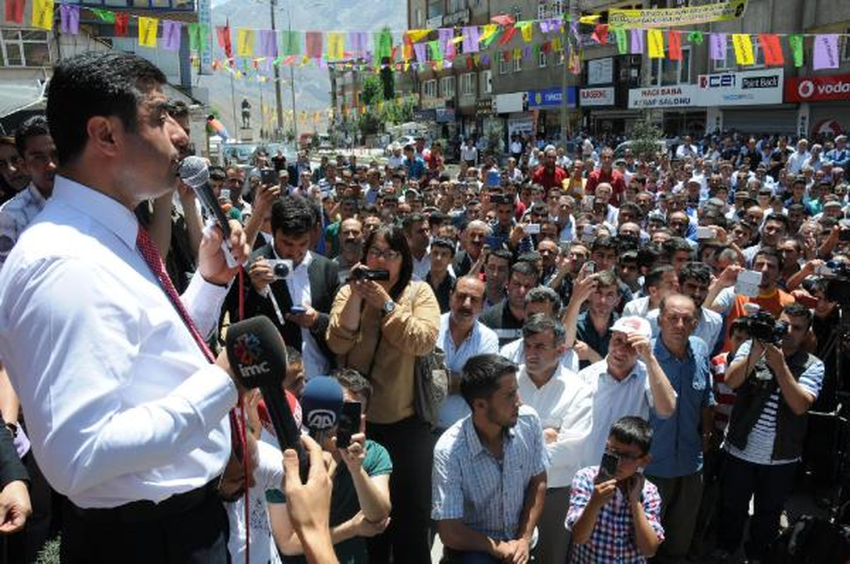 Selahattin Demirtaş: Neden Bir Kürt Cumhurbaşkanı Olmasın