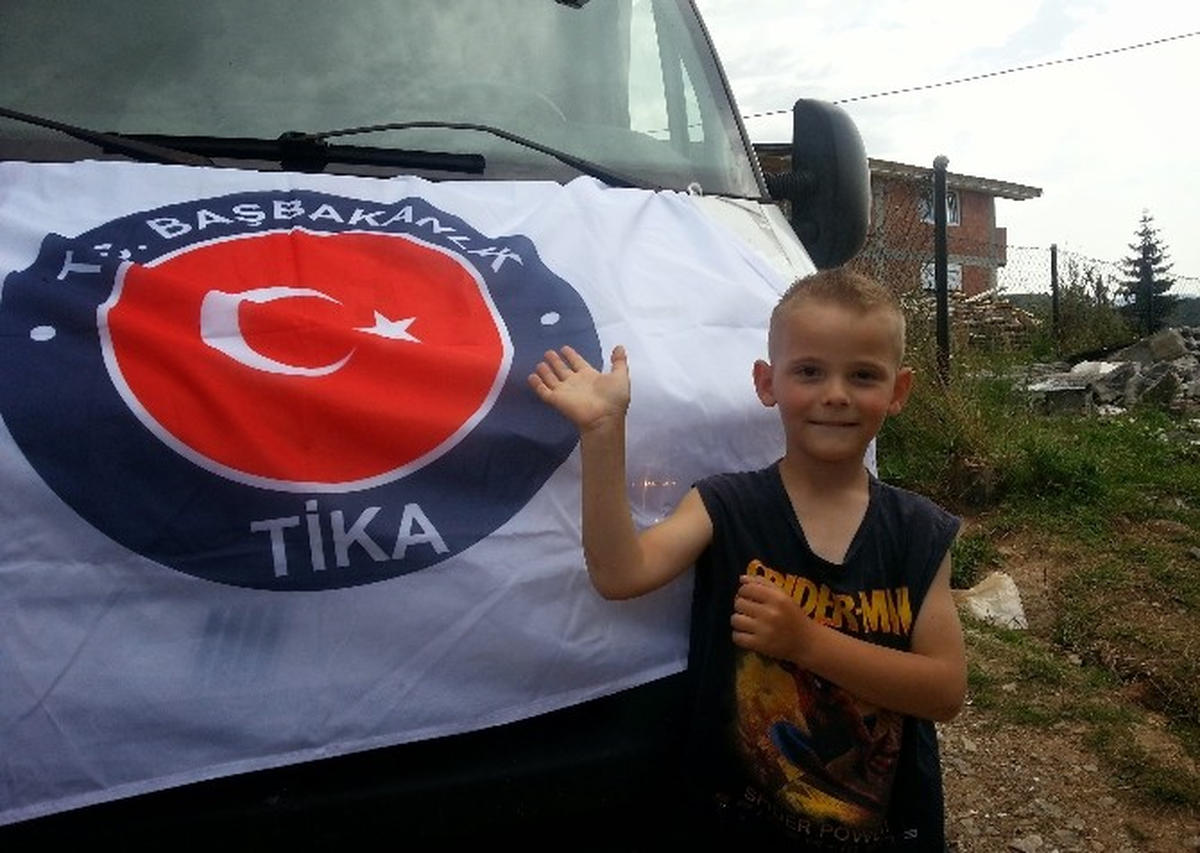 Karadağ\'da 500 Aileye Ramazan Erzak Paketi