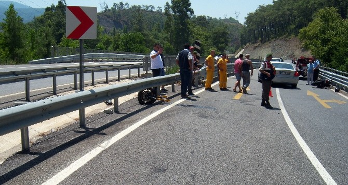 Marmaris\'te Trafik Kazası: 1 Ölü