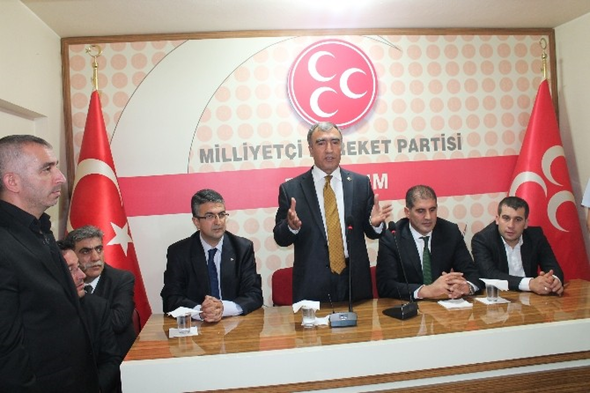MHP\'de Bayramlaşma Programı