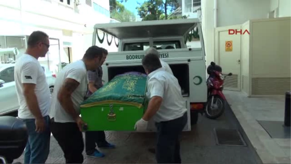 Polis Sevgilisinin Silahıyla İntihar Eden Genç Kız Toprağa Verildi