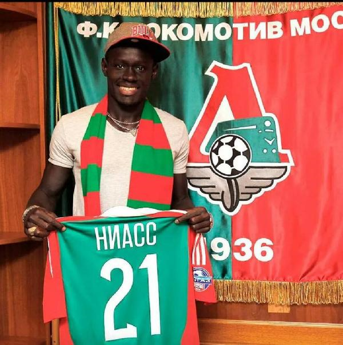 Senegalli Yıldız Niasse Moskova\'da