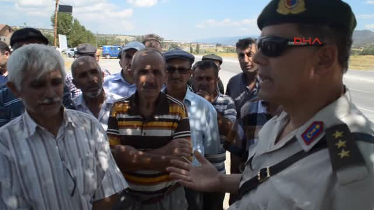 Tosya Kazanın Ardından Karayolunu Trafiğe Kapattılar