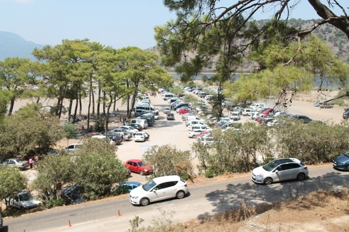 Turistler İztuzu\'na Akın Etti