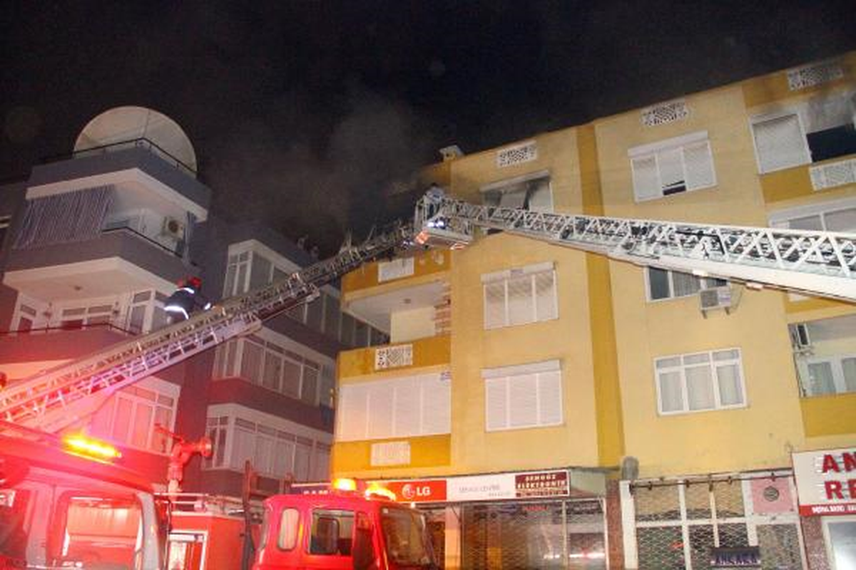 Bayram Ziyaretinde Evleri Yandı