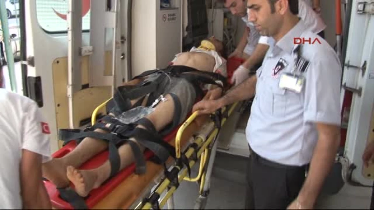 Mersin\'de Trafik Kazası; 1 Ölü, 24 Yaralı
