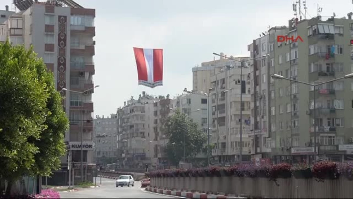 Takım Küme Düştü, Şehir Bayraklarla Donatıldı: Şimşek Böyle Destek Görmedi