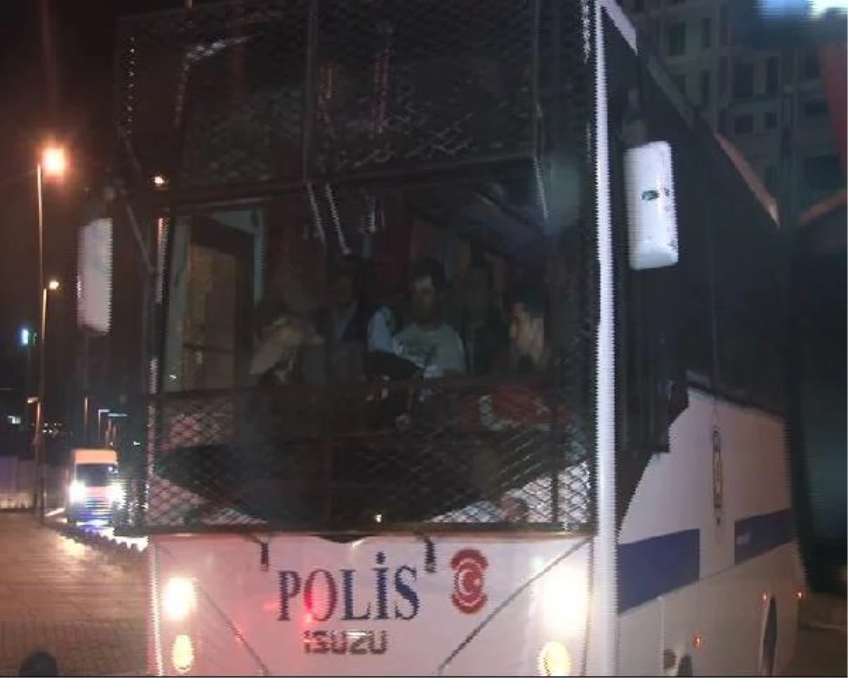 Tutuklanan 11 Polis, Metris Cezaevi\'nde