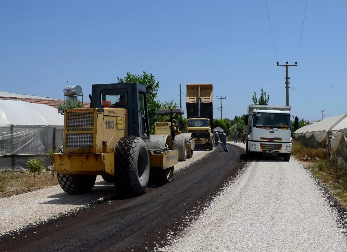 Antalya Büyükşehir Yol Bakım Çalışmalarına Başladı