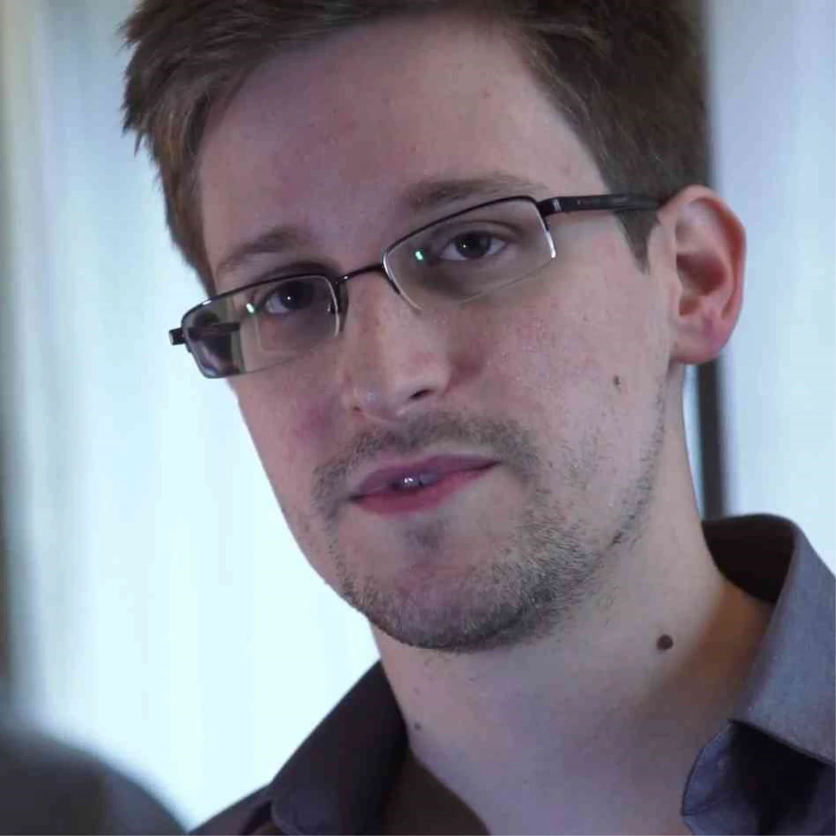 Snowden, Rusya\'dan Siyasi Sığınma Talep Etti