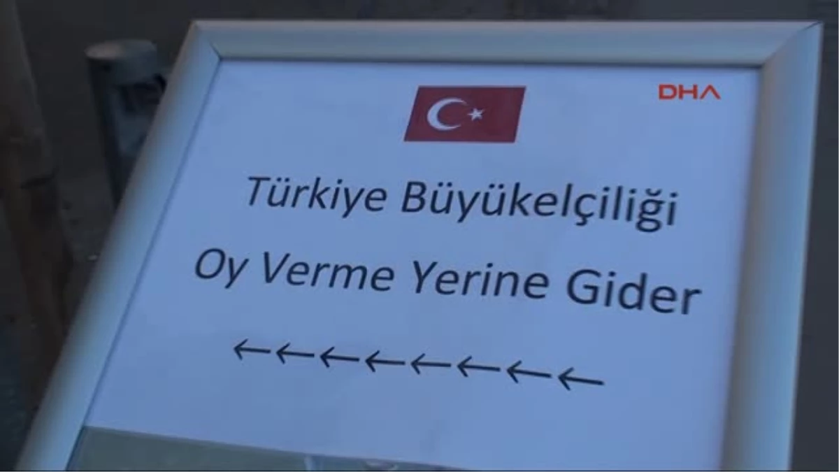 Danimarka\'da Oy Verme İşlemi Sırasında Sorunlar Yaşandı