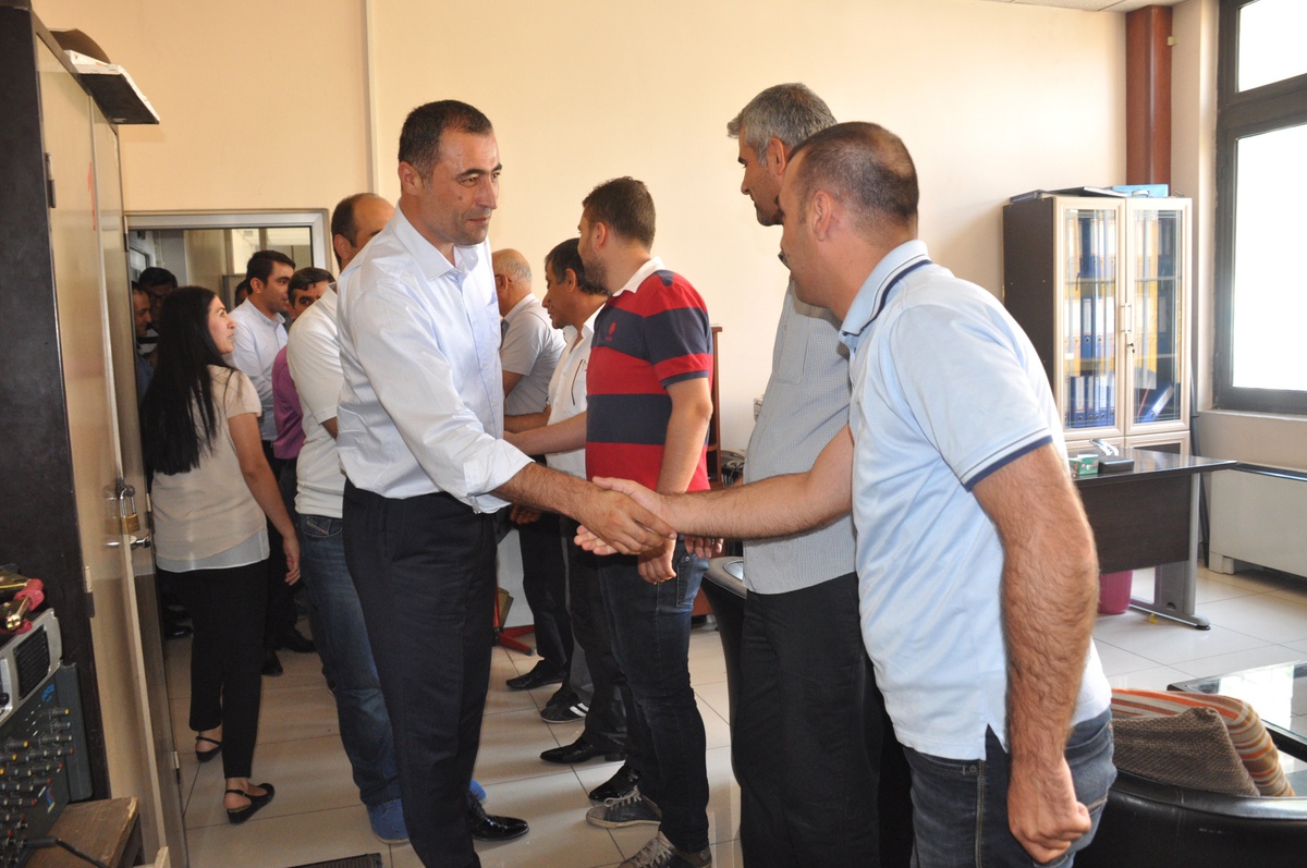 Eşbaşkanlar Çalışanlarının Bayramını Kutladı