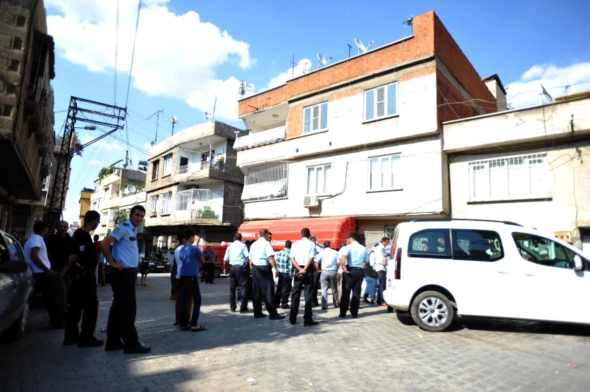 Gaziantep\'te "Gürültü" Kavgası: 3 Yaralı