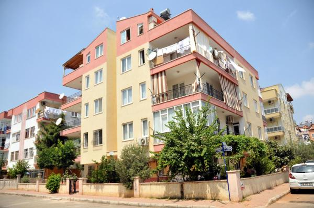 İki Çocuk Annesi Kendini Astı