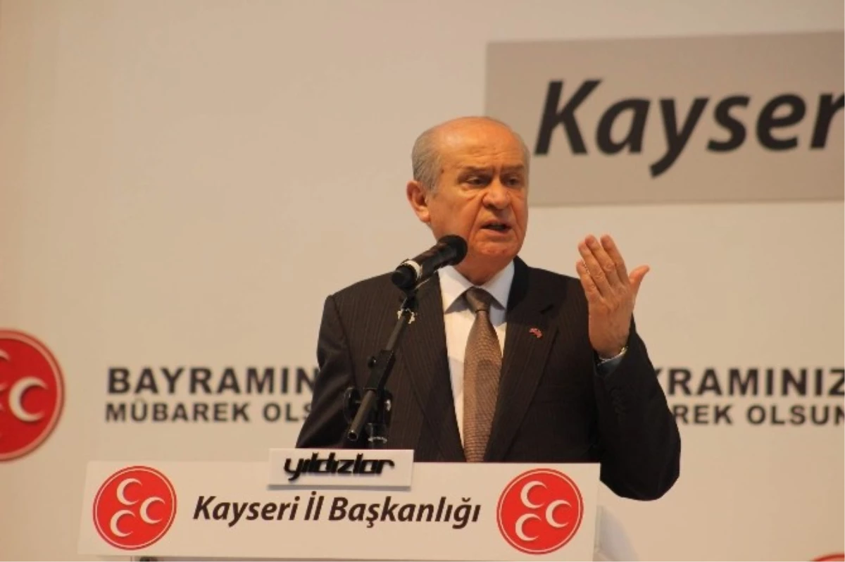 MHP Genel Başkanı Devlet Bahçeli Kayseri\'de Partilileriyle Bayramlaştı