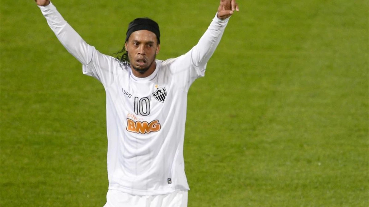 Ronaldinho Transferi Konusunda Açıklama Yaptı