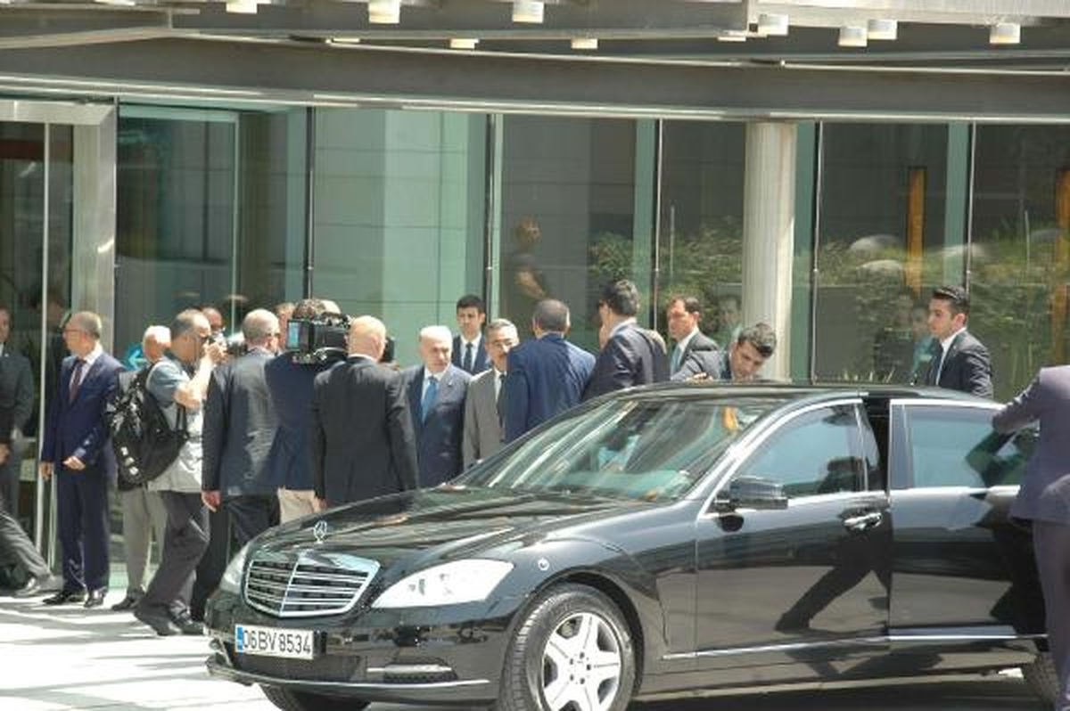 Seçim Yasakları Nedeniyle Başbakan\'a Sivil Plakalı Araç ve Özel Uçak