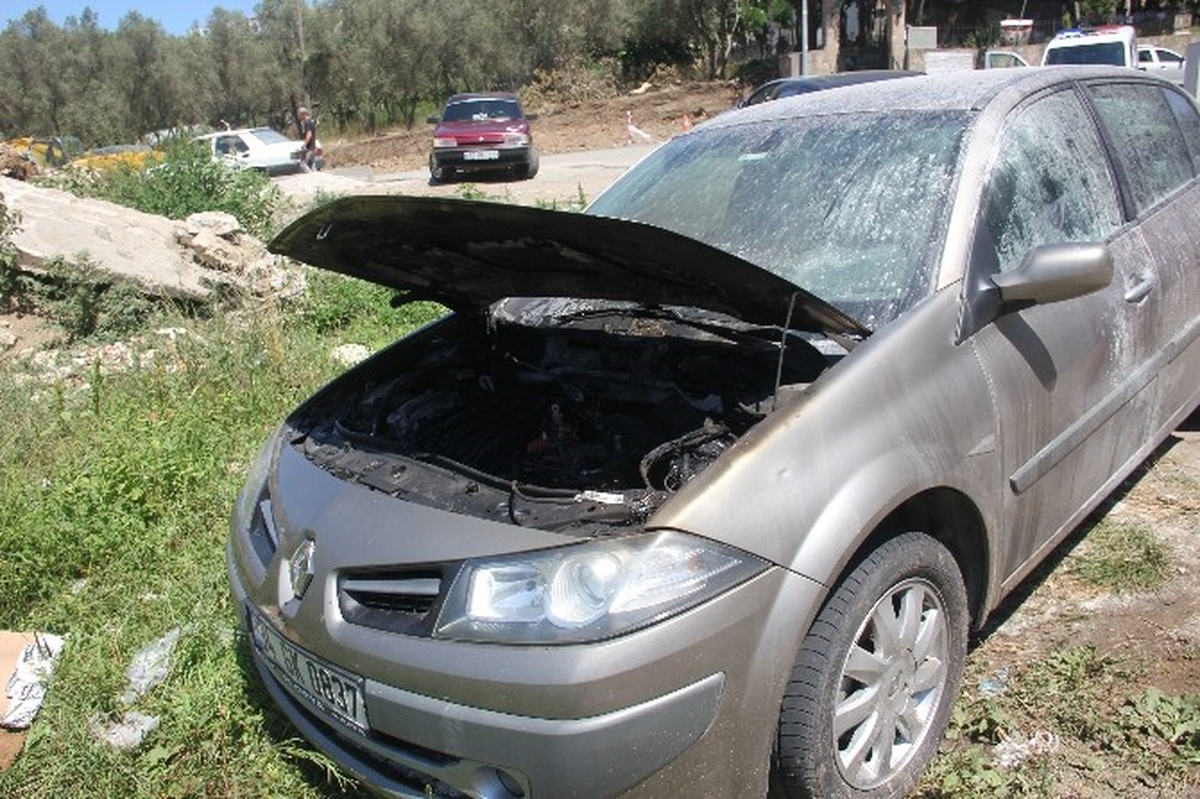 Tatil İçin Geldiği Sinop\'ta Otomobili Yandı
