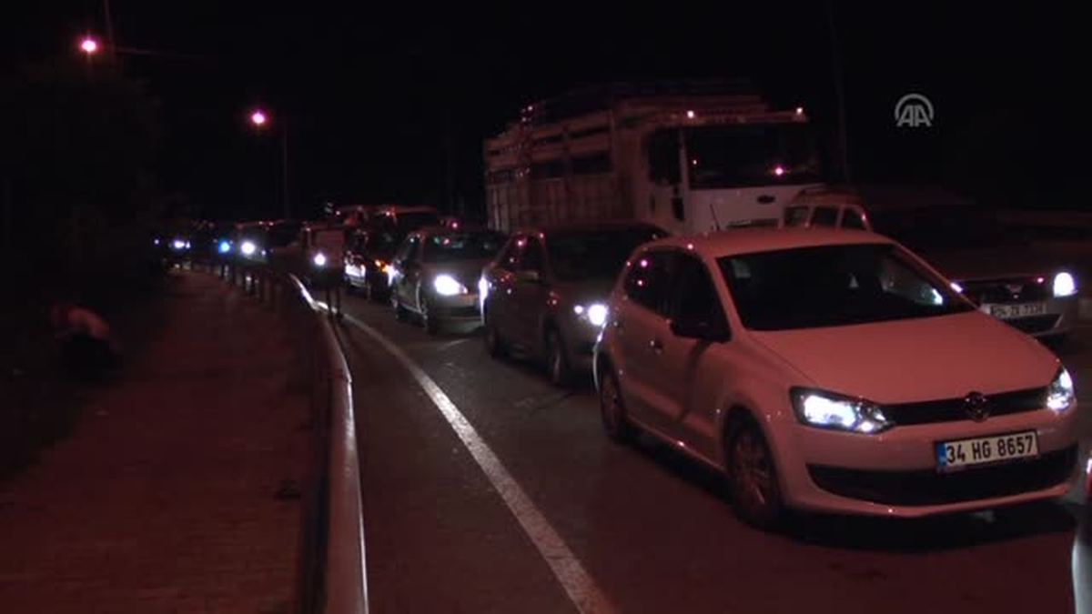Tatilciler dönüş yolunda -
