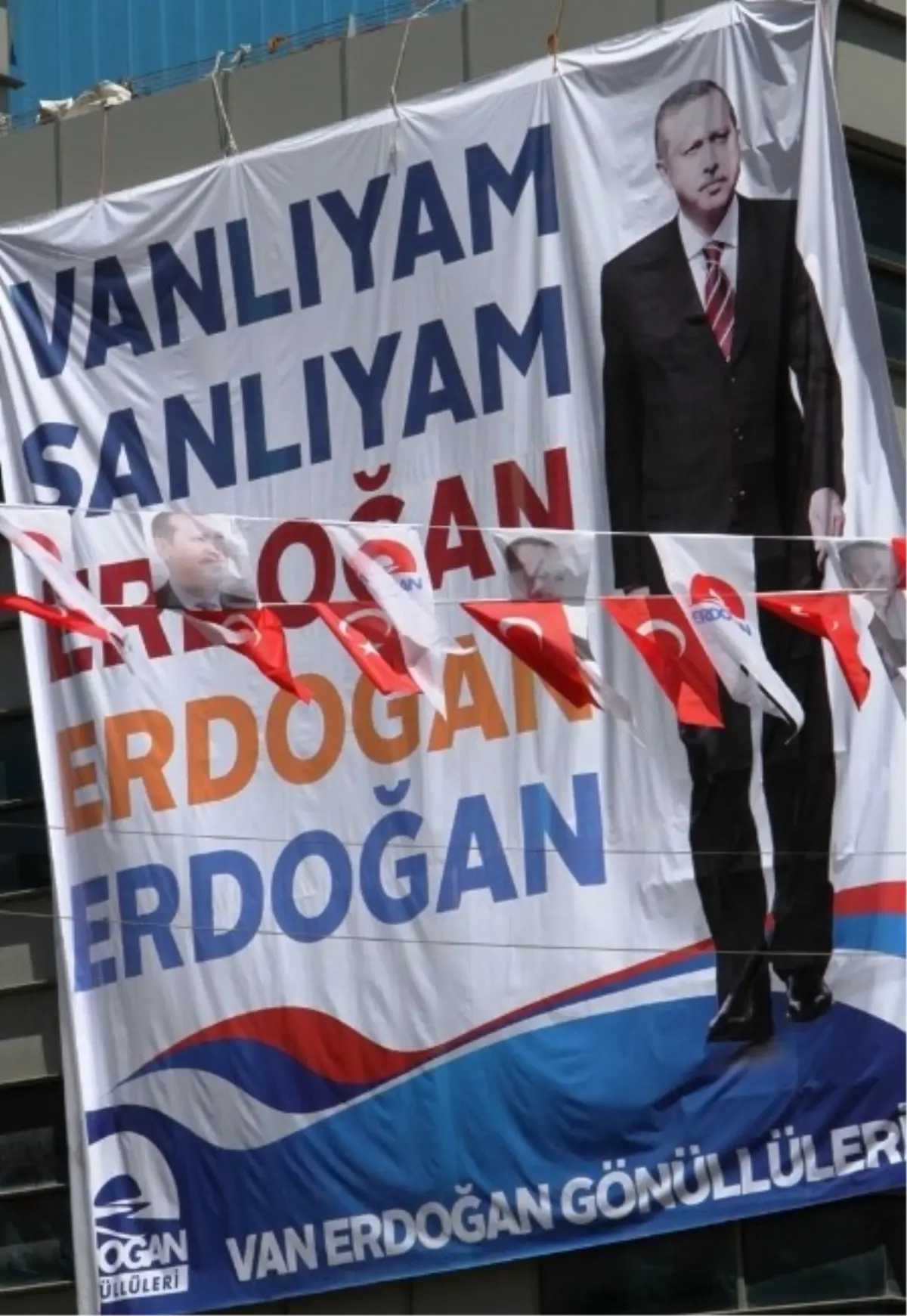 Van Başbakan Erdoğan\'ı Karşılamaya Hazır