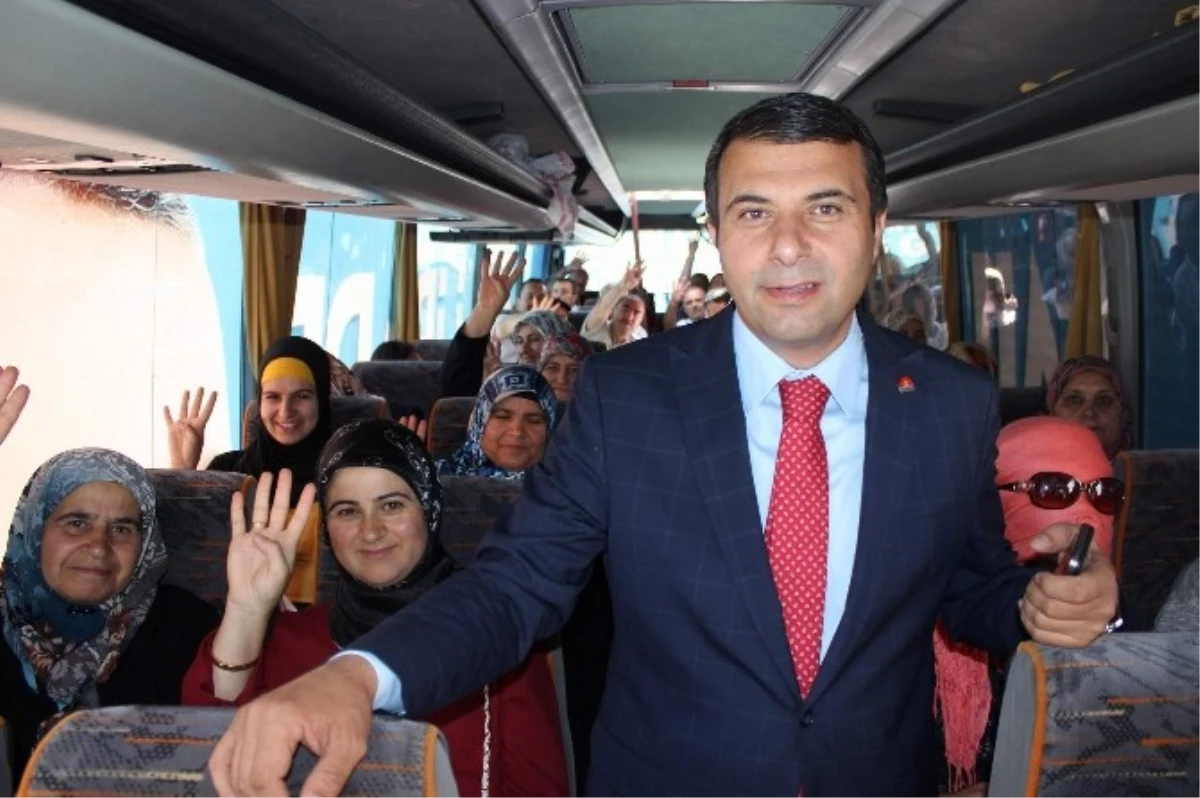 Ak Parti, Kırşehir\'den 100 Gurbetçiyi Oy Kullanması İçin Kayseri\'ye Gönderdi