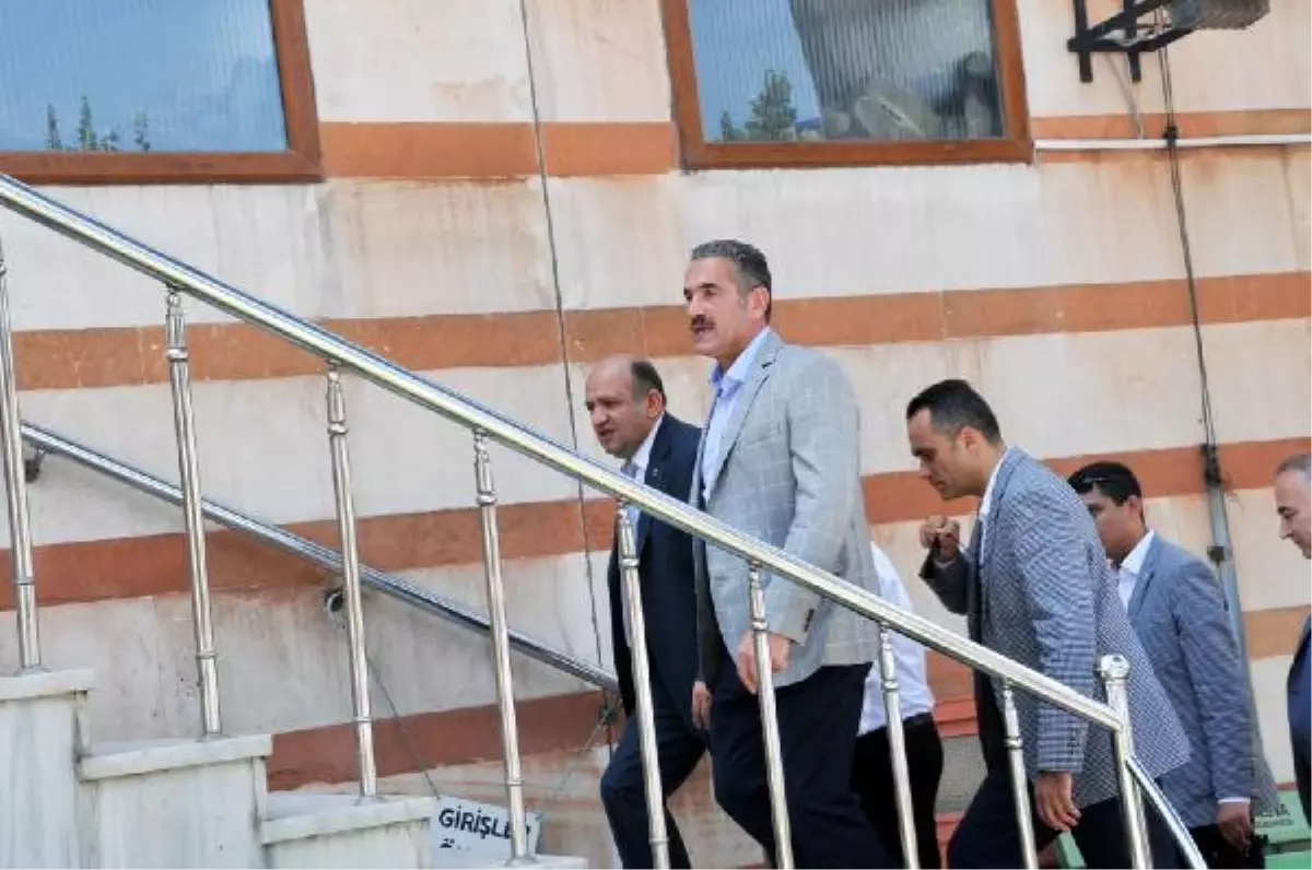 Bakan Işık: Türkiye\'nin İhracatını Koruyor Olması Bir Başarıdır